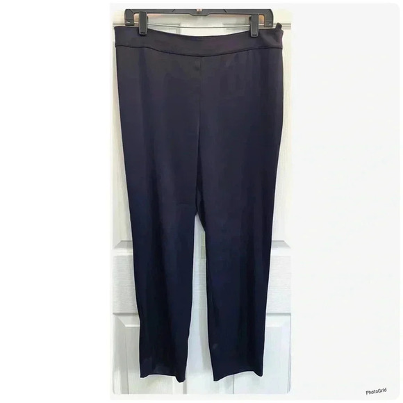 St. John Caviar I 10 - Picture 7 of 10